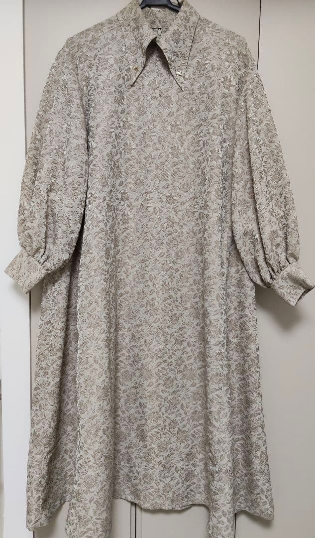 foufou ジャカードボタンダウンワンピース