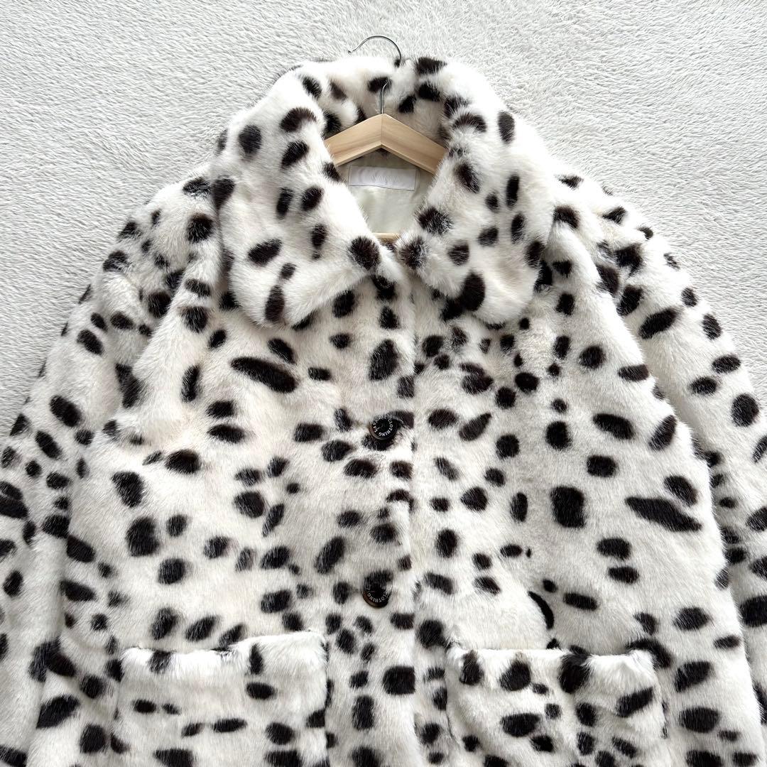 美品 LAVANDA 宇野実彩子 ダルメシアン BIGポケットファージャケット