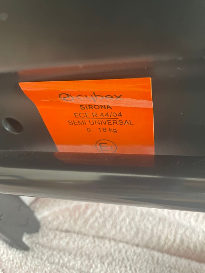 J*r様 cybex SIRONA シローナ　チャイルドシート ブラック