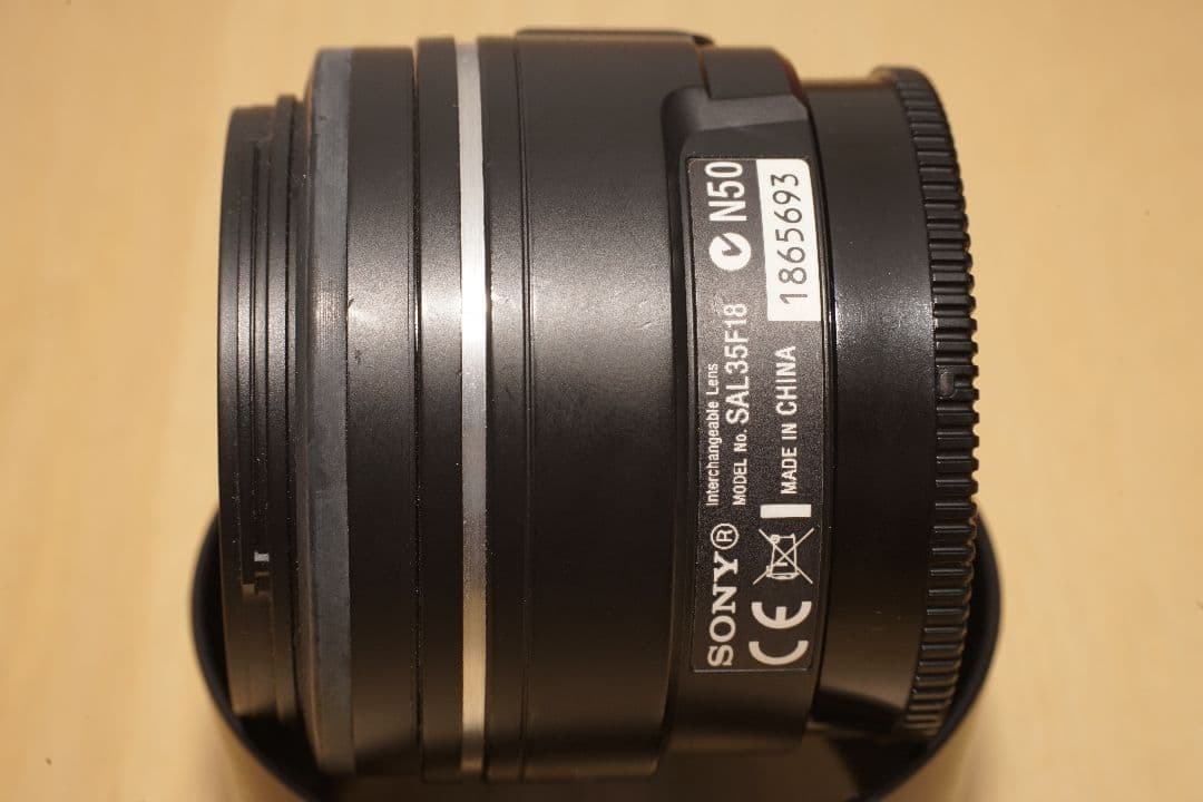 Sony DT 35mm F1.8 SAM レンズ