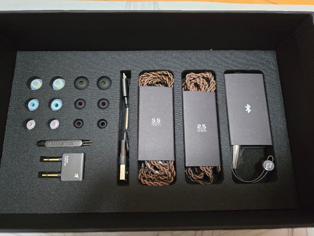 美品　AKG N5005 ピアノブラック