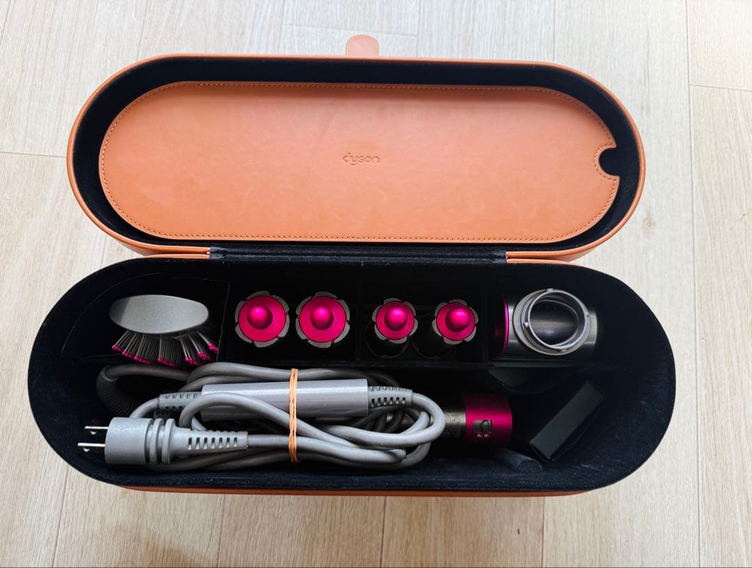 ダイソン　ヘアスタイラーHS01