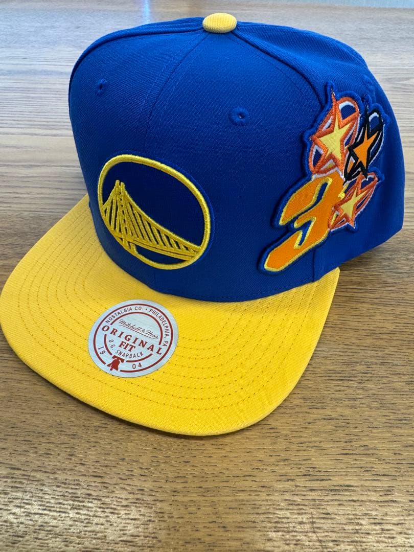 【完売品】ビリーアイリッシュ×ウォリアーズキャップMitchell & Ness