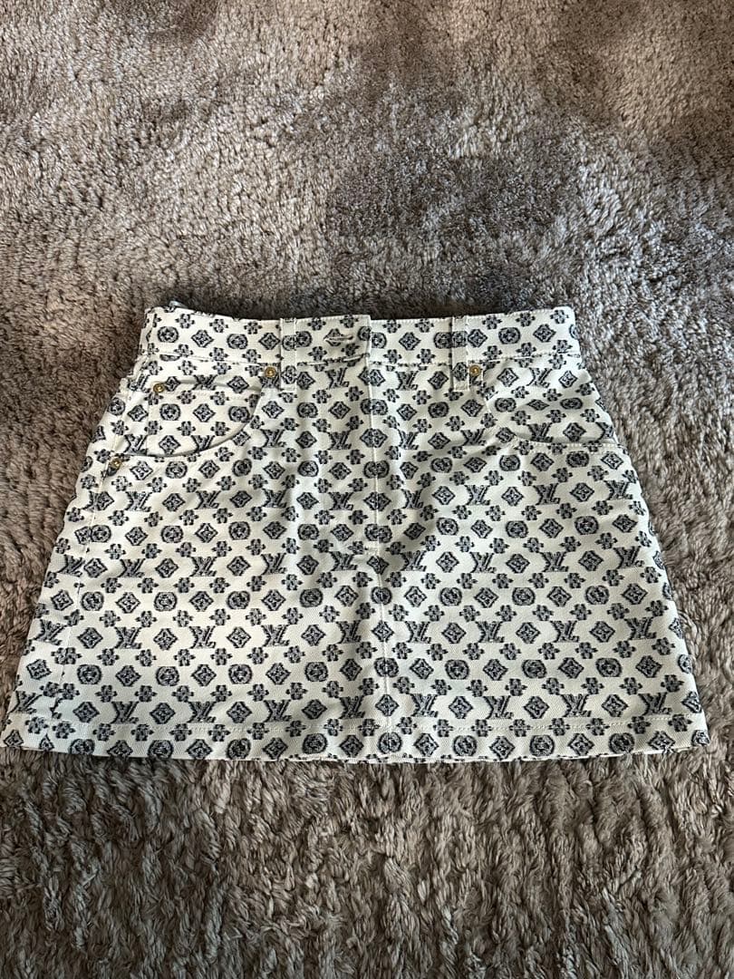 ルイヴィトン　ブラーリィ　モノグラム　ミニスカート