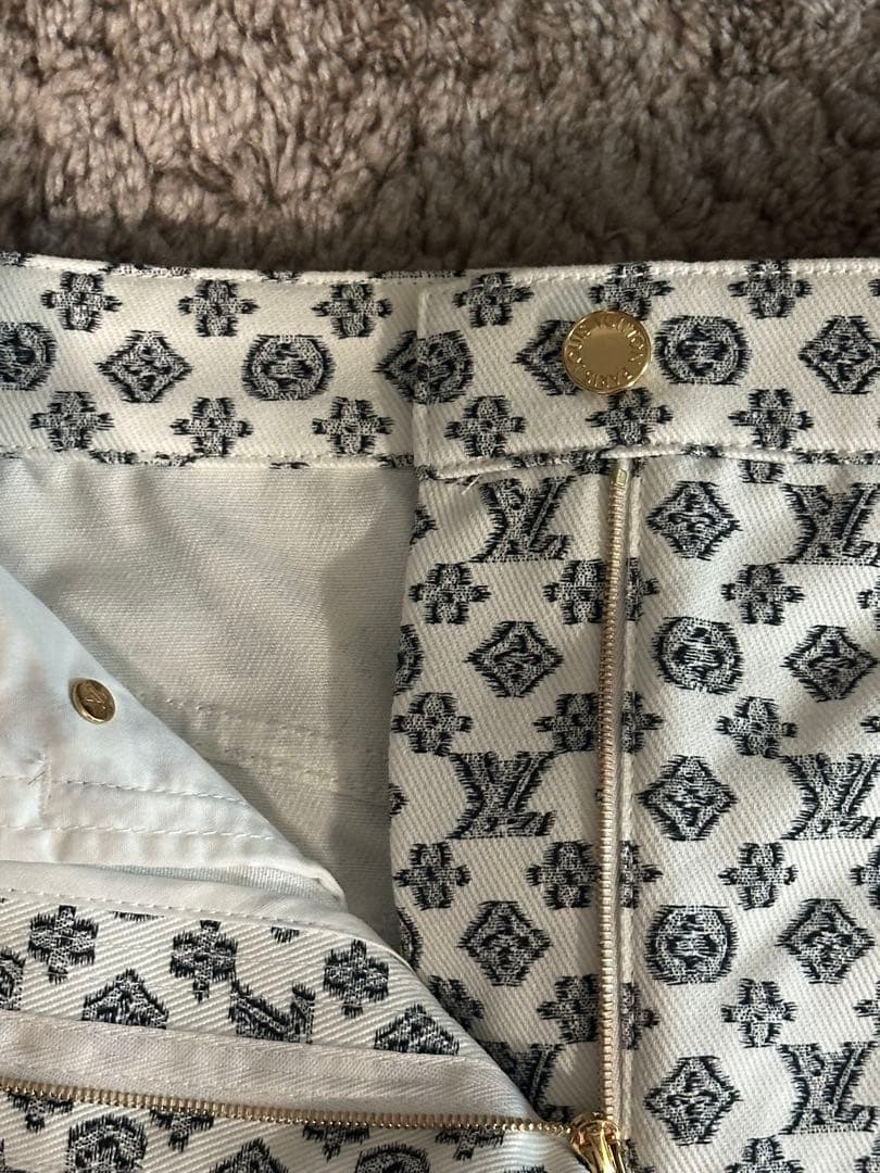 ルイヴィトン　ブラーリィ　モノグラム　ミニスカート