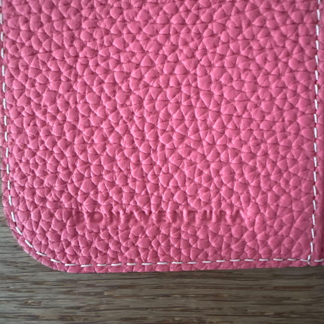 ポナペンチュラ　iPhone16ダイアリーケース　シュリンクレザー