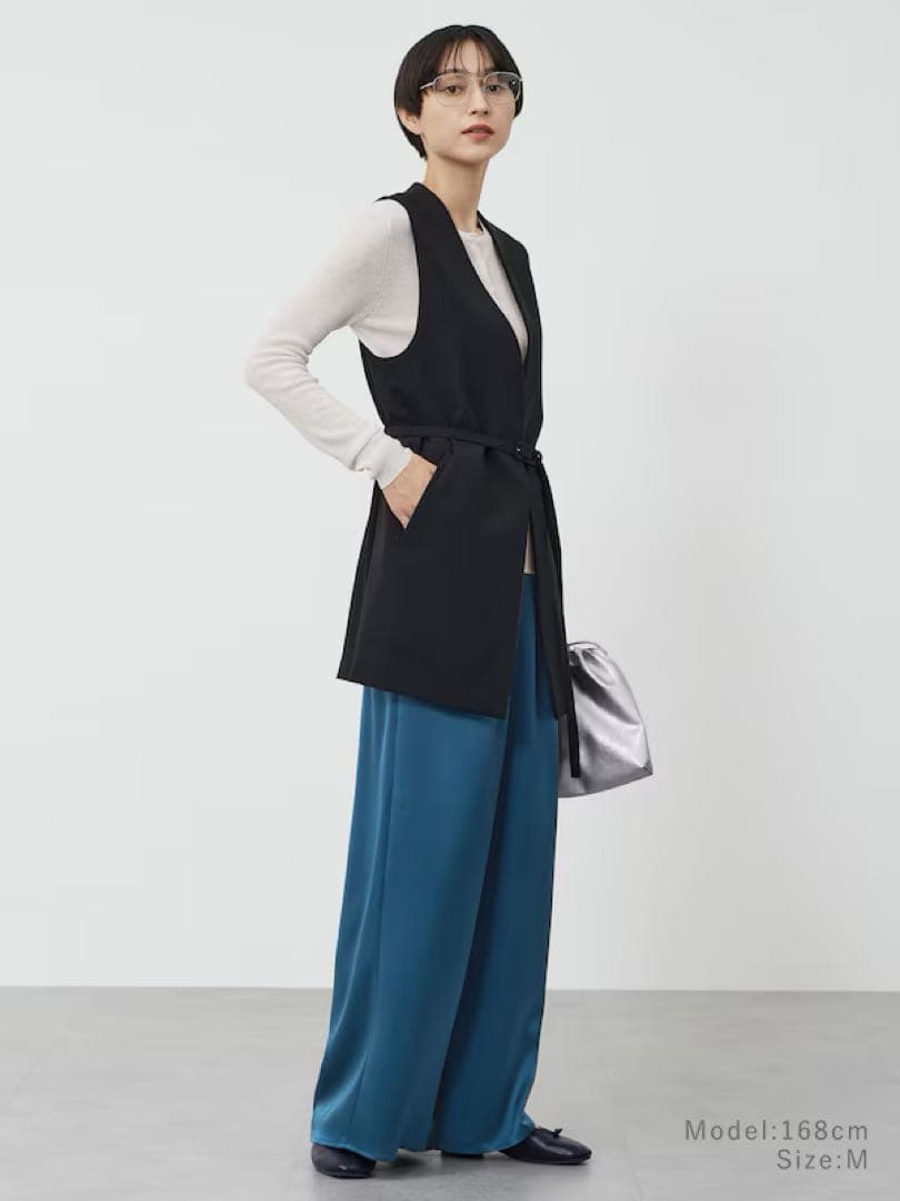 プラステ　ストレッチツイルベルテッドジレ　ブラック　S