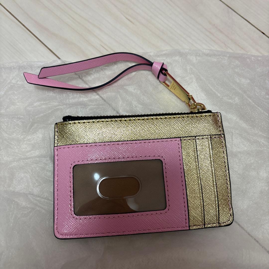 土日限定MARC JACOBS パスケース ケ－ス　小銭入れブラック　新品