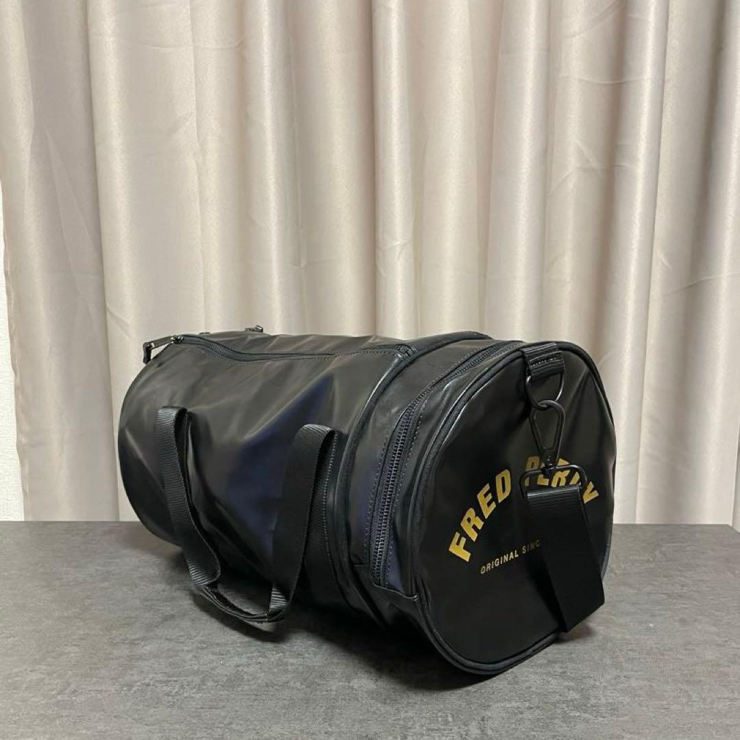 【ヨッシー】フレッドペリー バレルバッグ ボストンバッグ ユニセックス