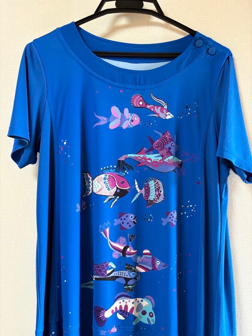 『訳あり』⭐️トクコプルミエヴォル⭐️青地に海の生き物やお魚が描かれたチュニック❣️