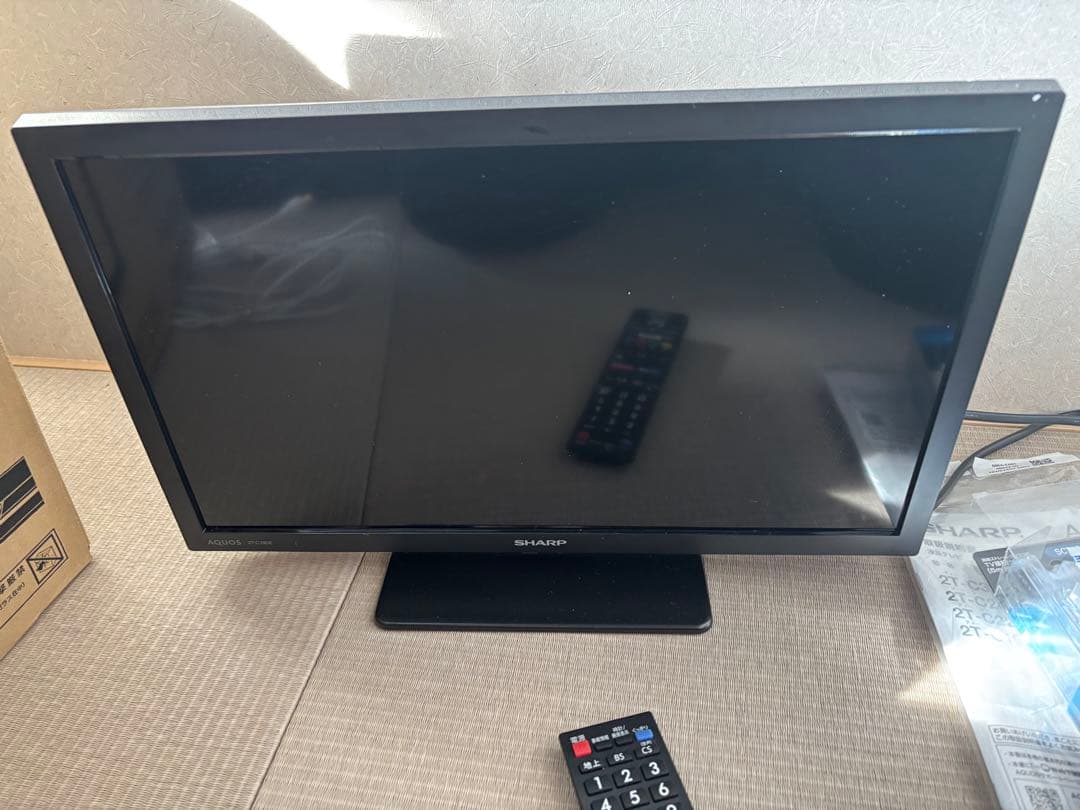 SHARP 19インチ液晶テレビ 2T-C19DE-B 2024年製　美品