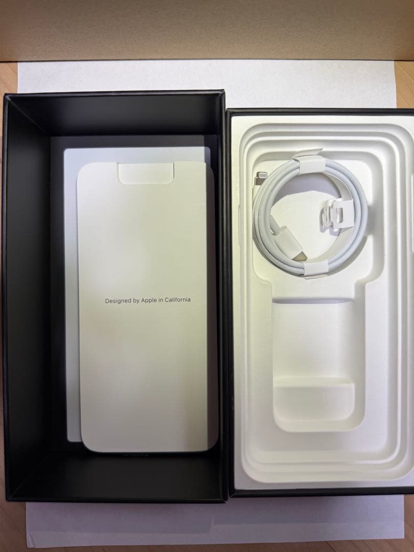 【美品】iPhone 11 Pro Max 512GB SIMフリー
