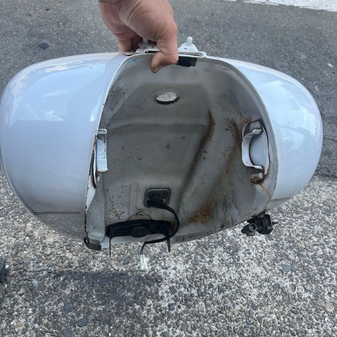 ドラッグスター400クラシック　純正タンク　VH01J ガソリンセンター付き