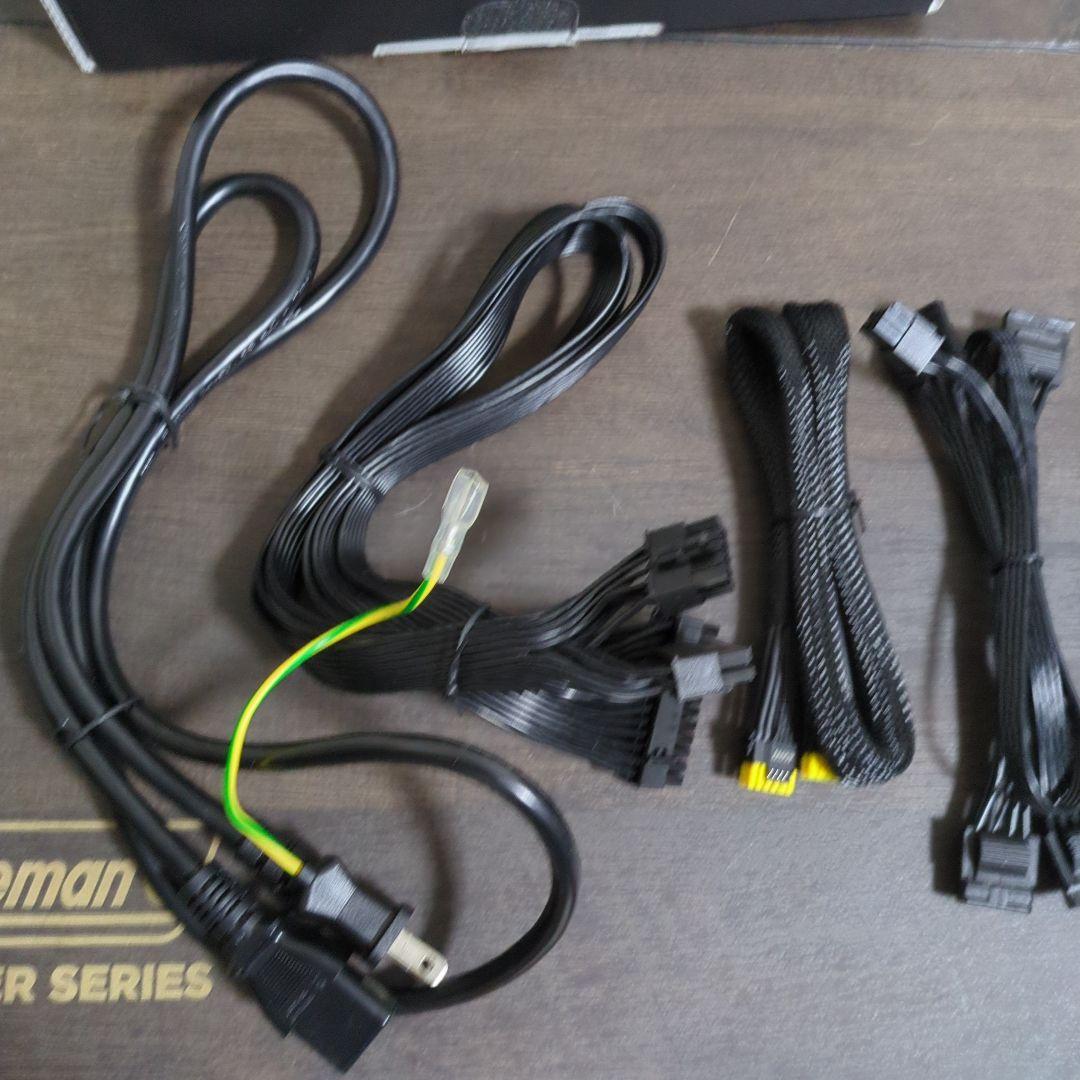 ほぼ新品MSI 750W MAGA750GL PCIE5 80PLUS GOLD