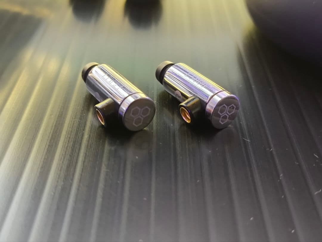 final E5000 本体ジャンク扱い、ケーブル新品