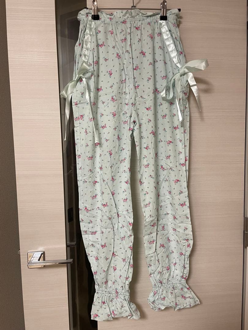 Katie VIRGIN UP ドロワーズ　ブルーフラワー　フリーサイズ　パンツ