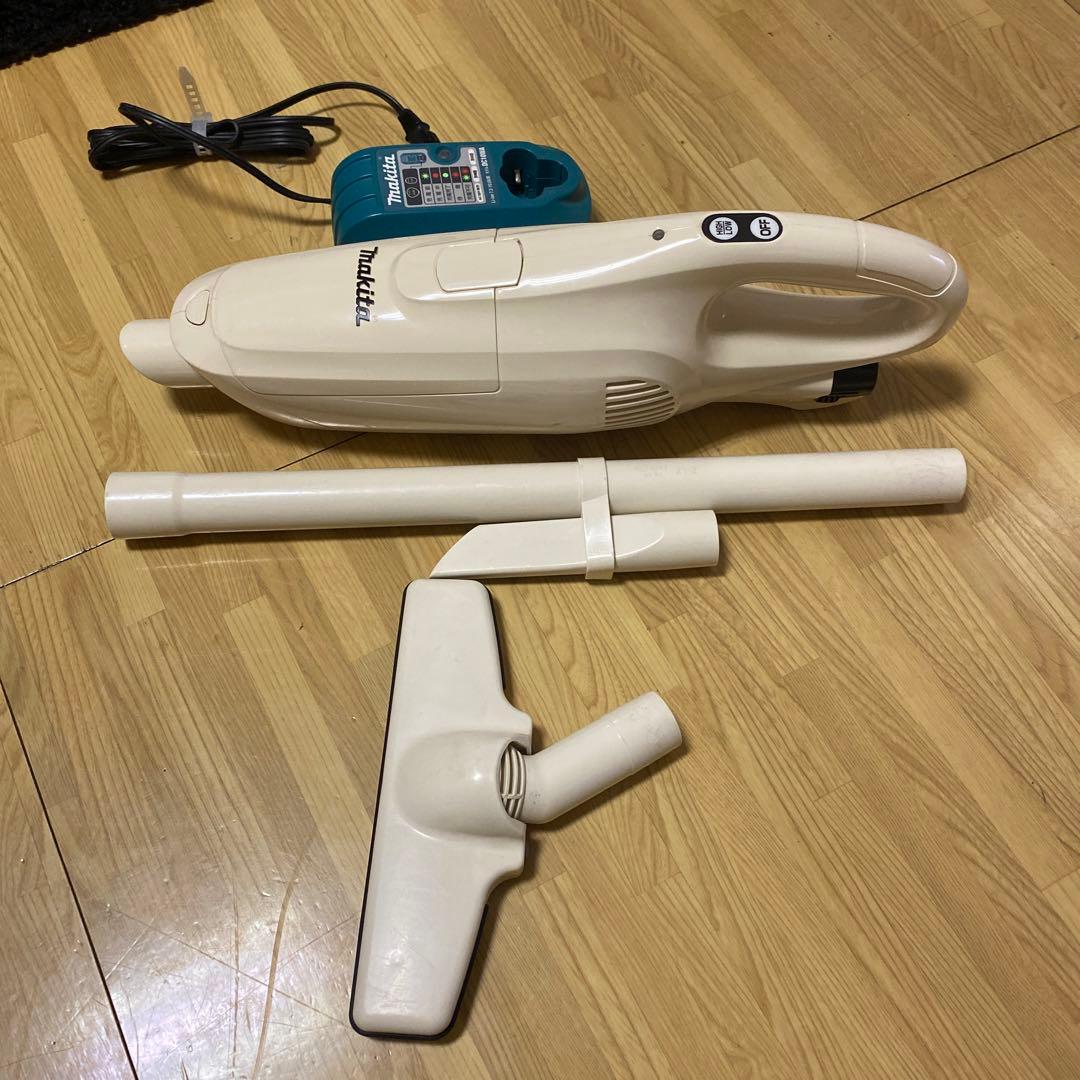 マキタ充電式クリーナCL102D