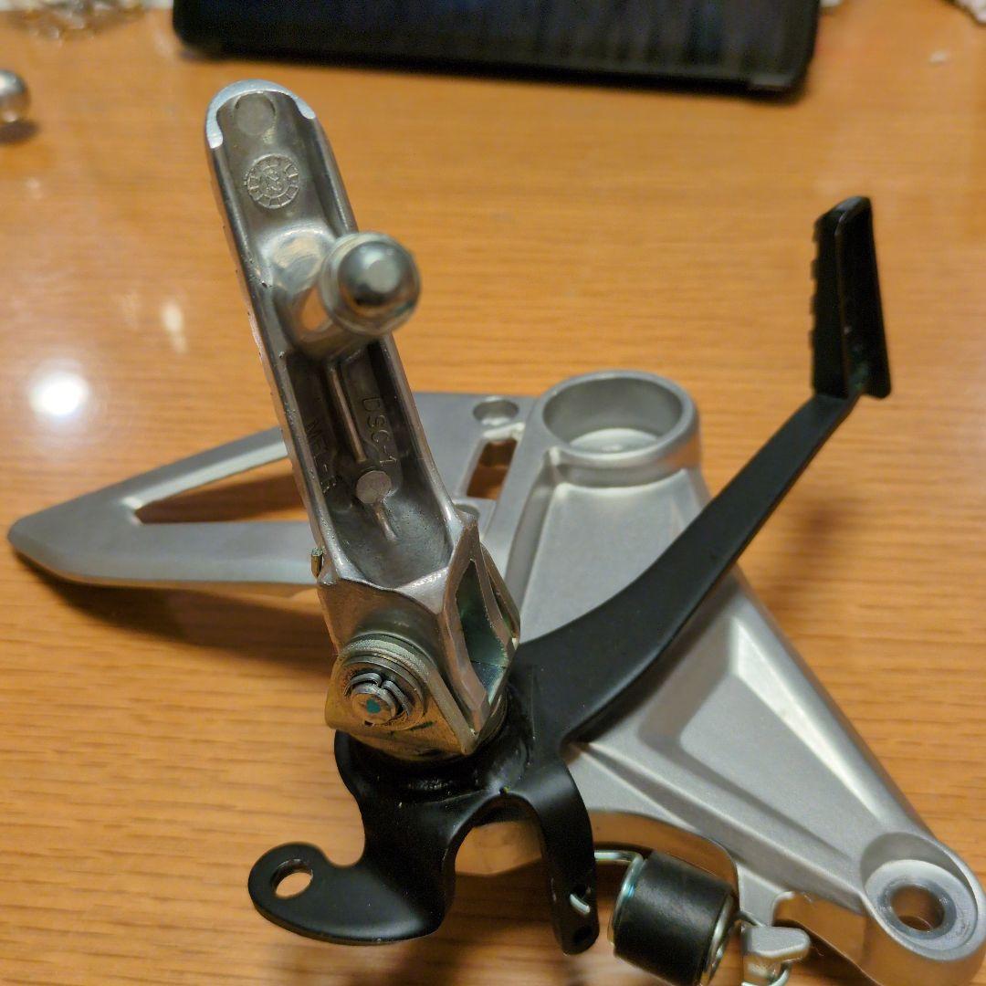 ス*ー様 CB250R MC52 純正ステップ 左右