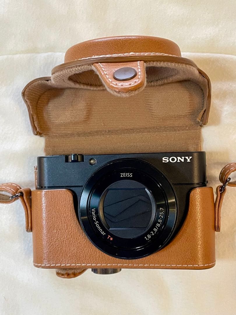 SONY コンパクトデジタルカメラ サイバーショット レザー調カバー付き