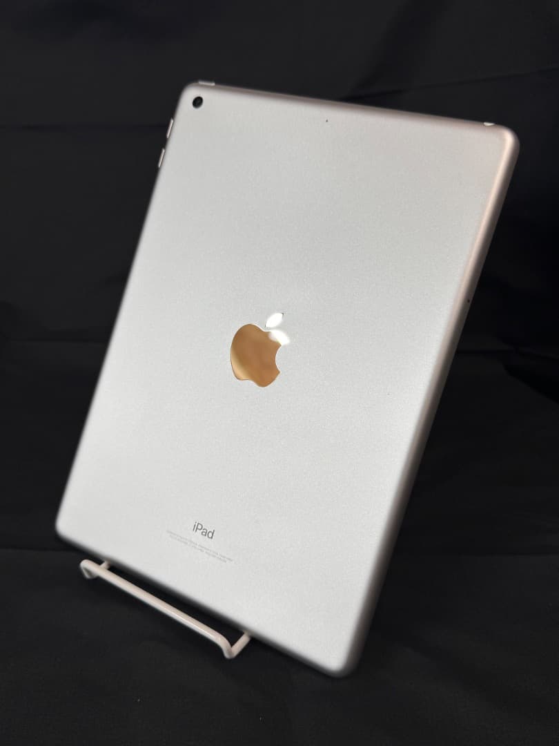 美品 iPad 第6世代 wifiモデル MR7G2J/A A1893