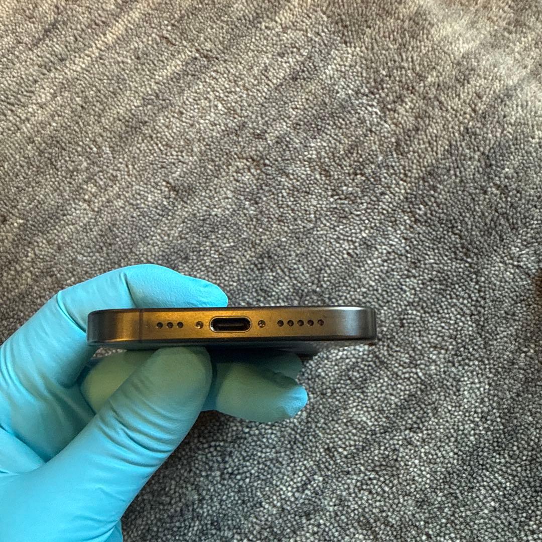 専用【米国版】Apple iPhone 15 Pro スペースブラック 本体