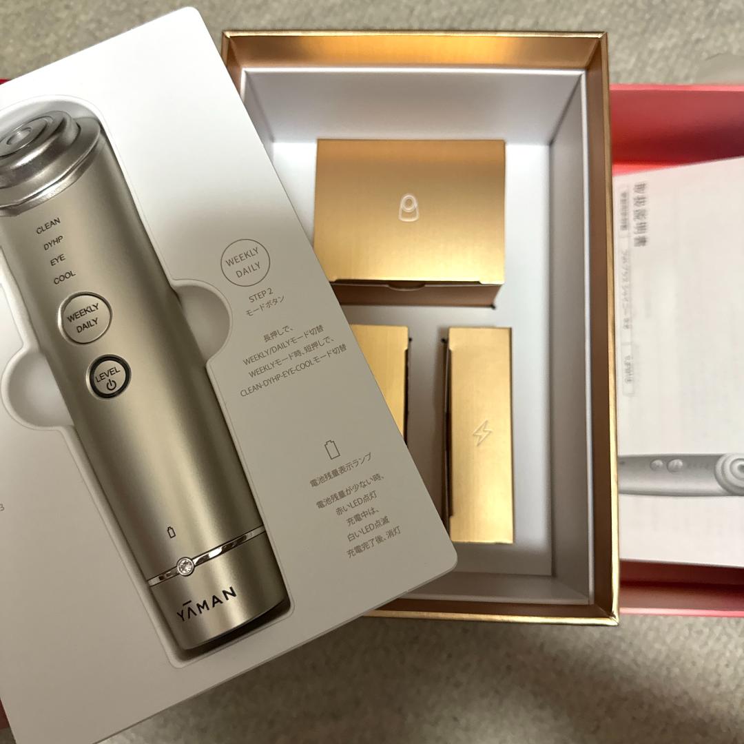 YA-MAN ヤーマン　美顔器　フォトプラスシャイニーネオ