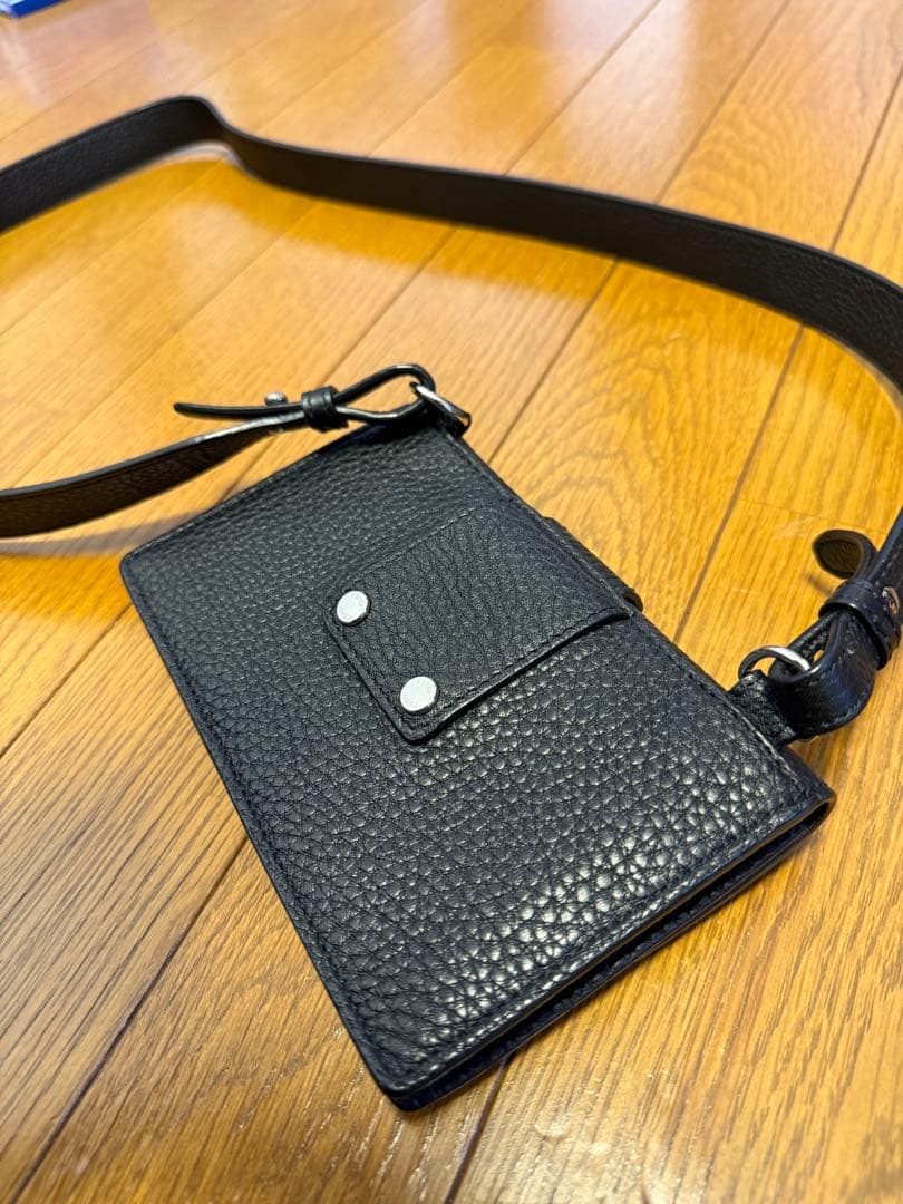 FENDI レザーショルダーバッグ ブラック