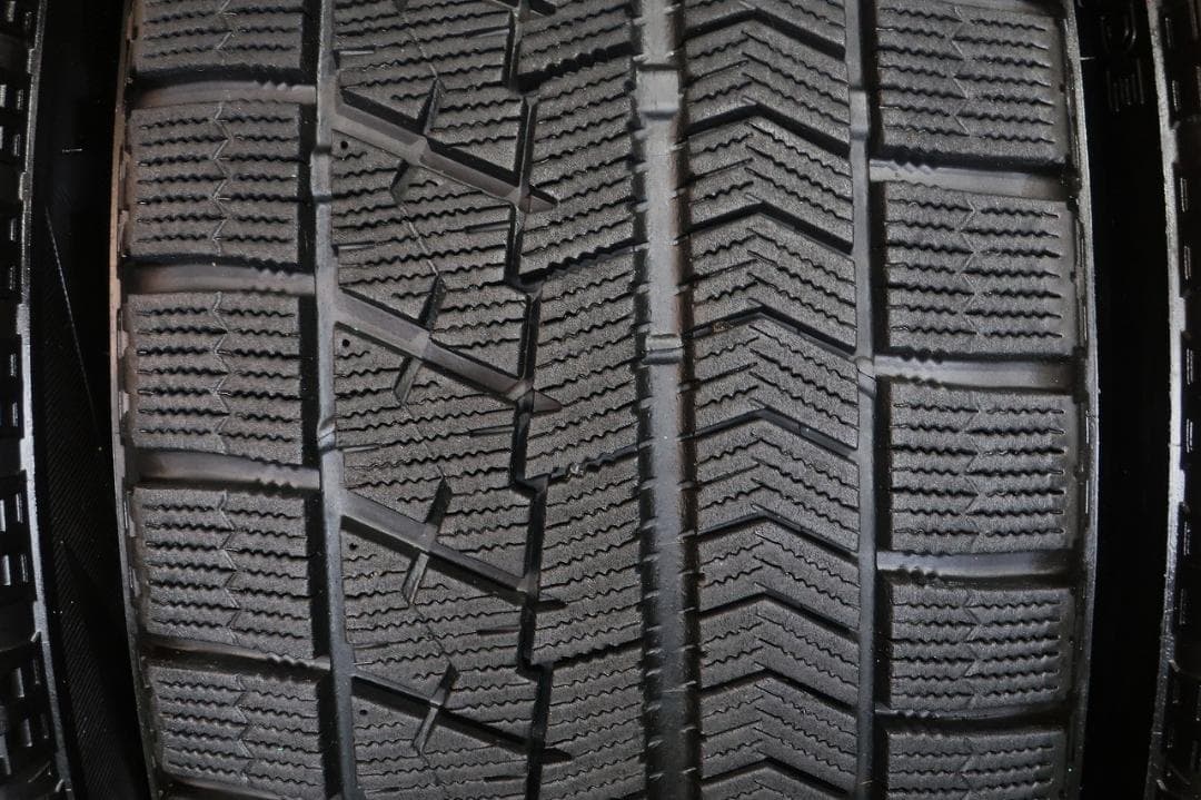 トヨタ純正 210系 クラウン アスリート BSスタッドレス 215/55R17