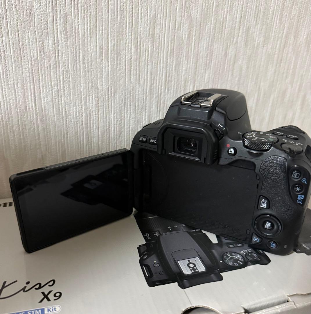 ぽんた Canon EOS Kiss X9