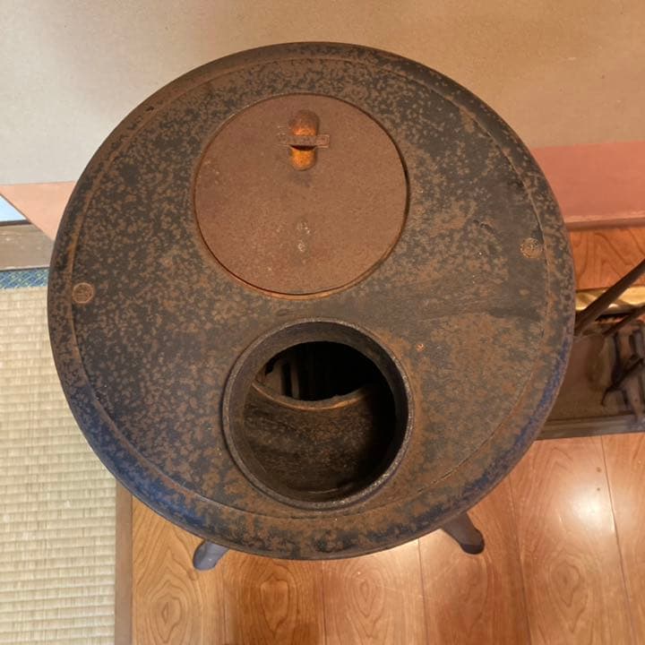 古い薪ストーブ だるまストーブ 鋳物 鉄製 暖炉 置物 レトロ ヴィンテージ