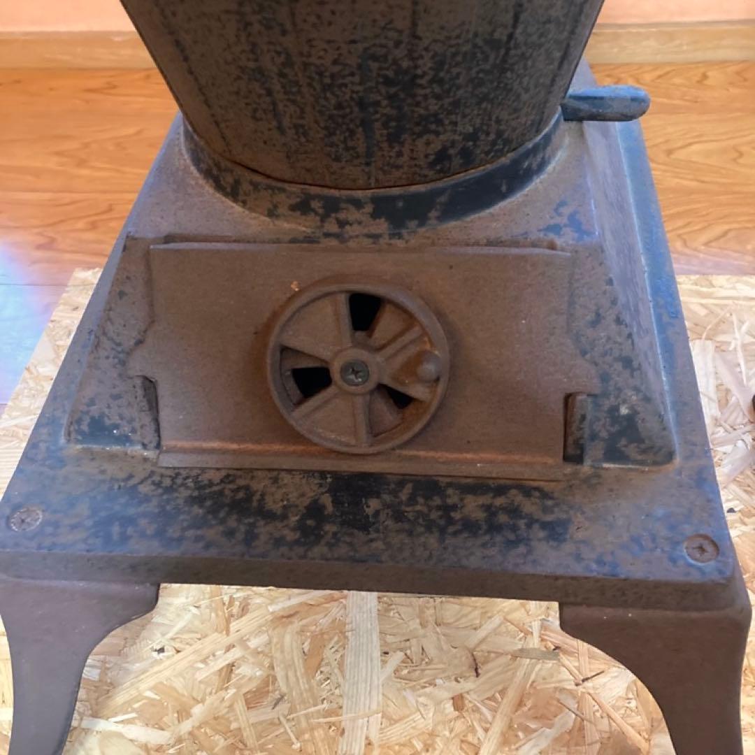 古い薪ストーブ だるまストーブ 鋳物 鉄製 暖炉 置物 レトロ ヴィンテージ