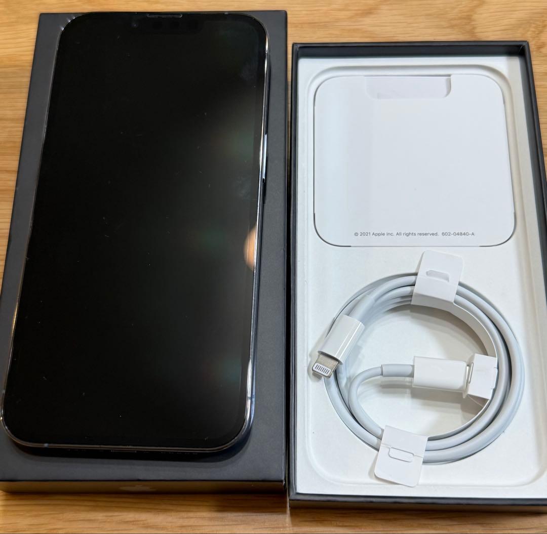 iPhone13pro 1TB シエラブルー　美品　付属品全てあり