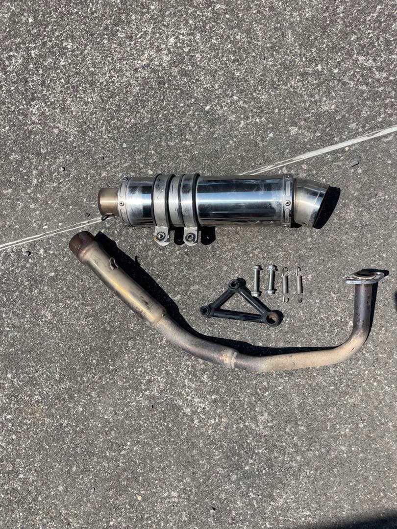 PCX125ステンレス マフラー 取り付け金具付き