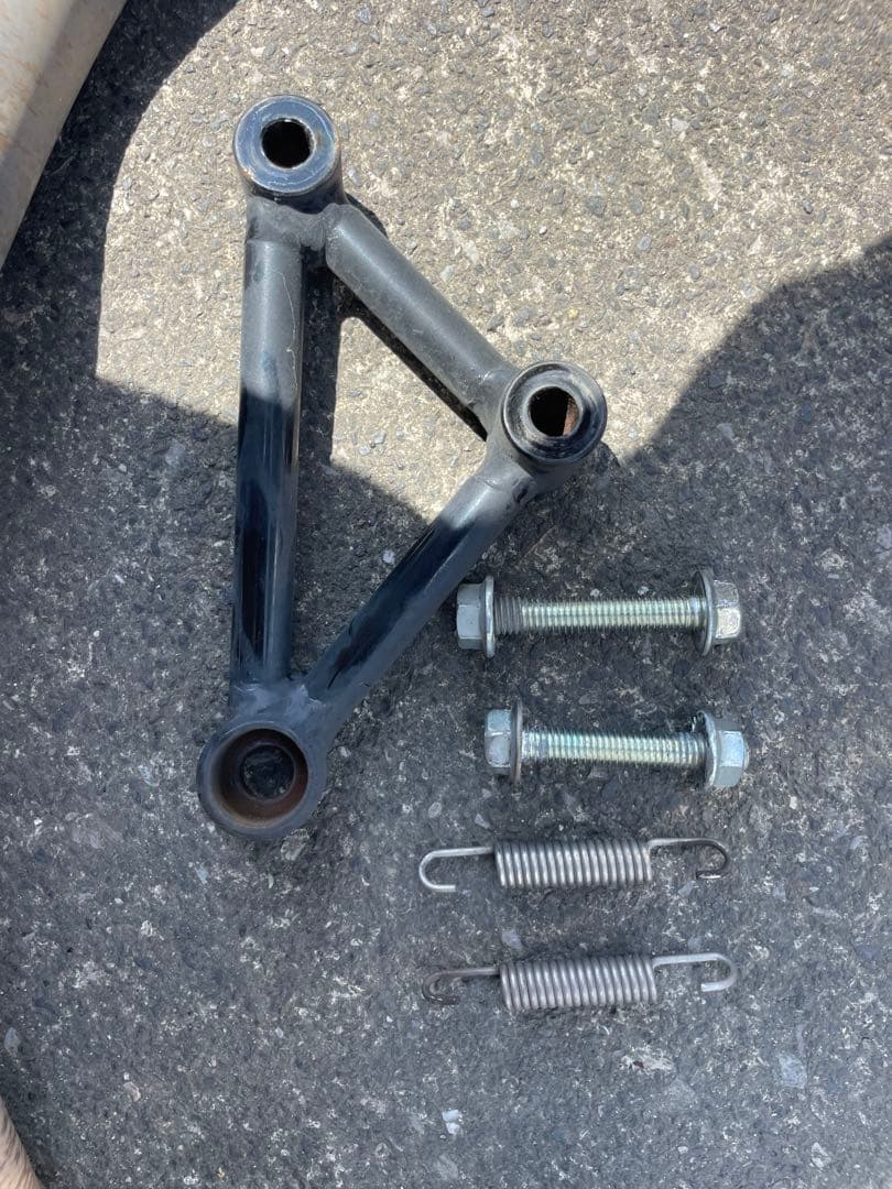 PCX125ステンレス マフラー 取り付け金具付き