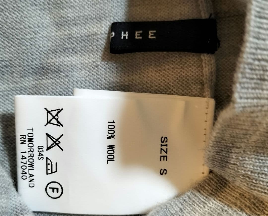 ら*ー様 マカフィー　長袖タートルネック　白・黒・グレイ・ダークグレイ　Ｓサイズ