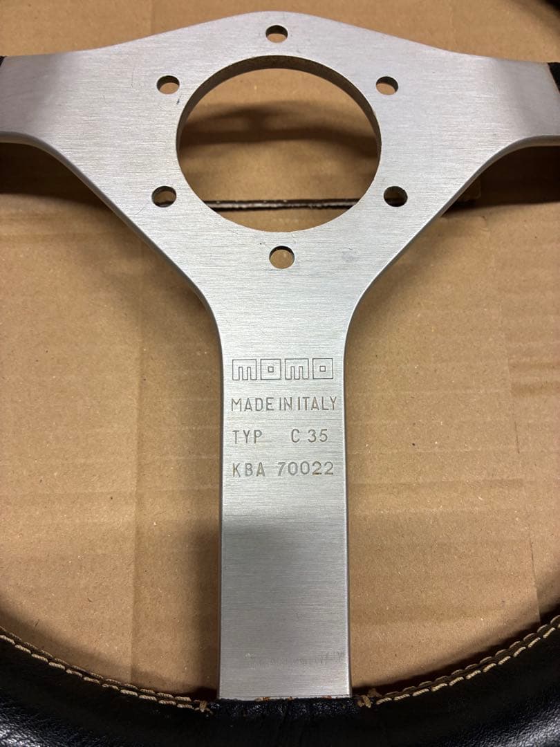 MOMO momo モモ ステアリング ハンドル キャバリーノ 旧車