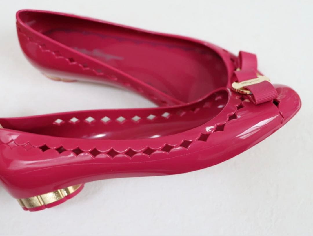 【美品】Salvatore Ferragamo ラバーパンプス