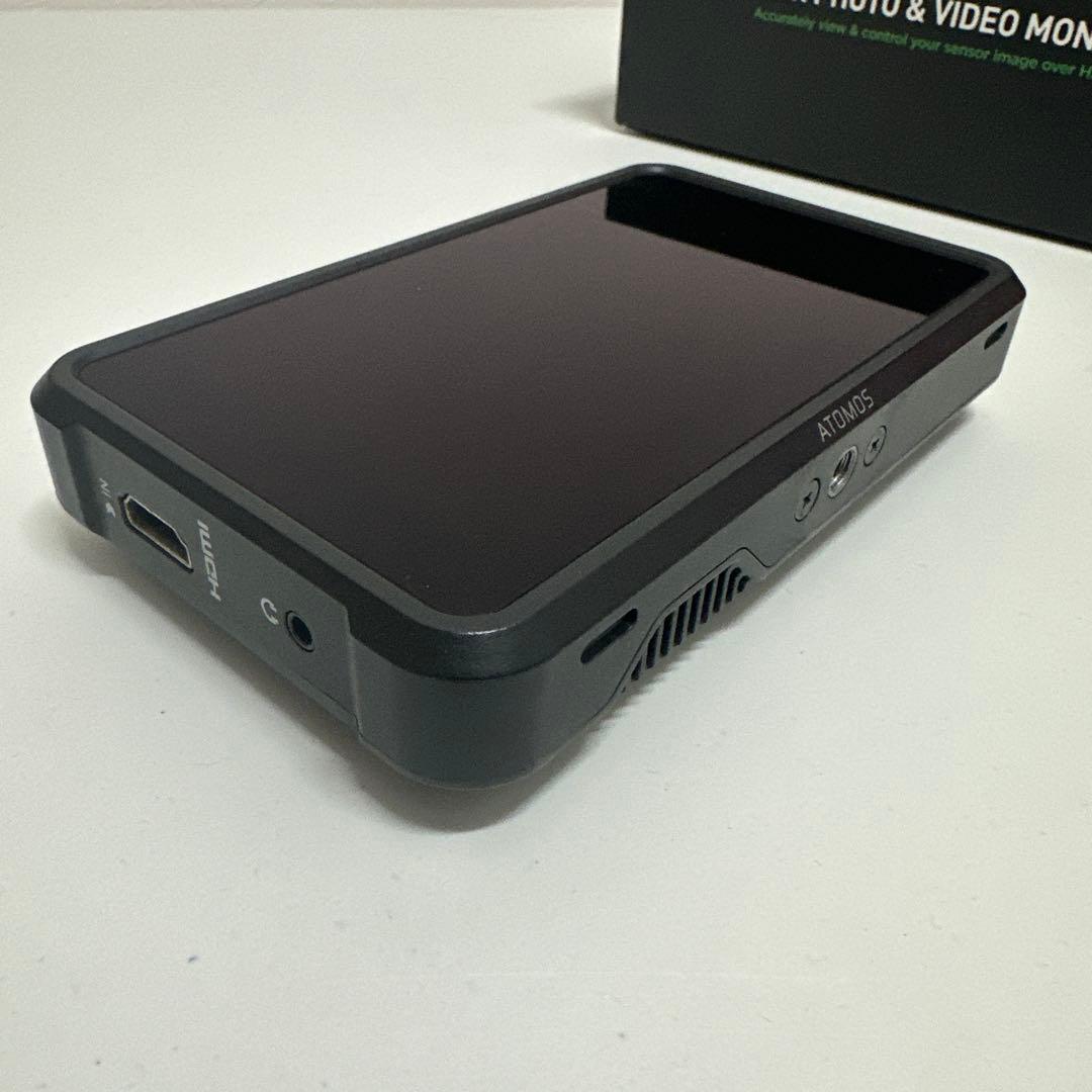 Atmos Shinobi 5.2インチ 4K外部モニター