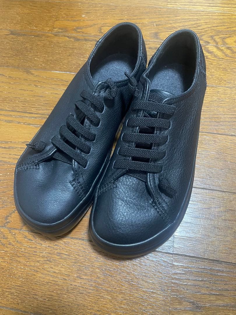 美品♡MUJI Labo CAMPERレザーローカットスニーカー 23.5cm黒