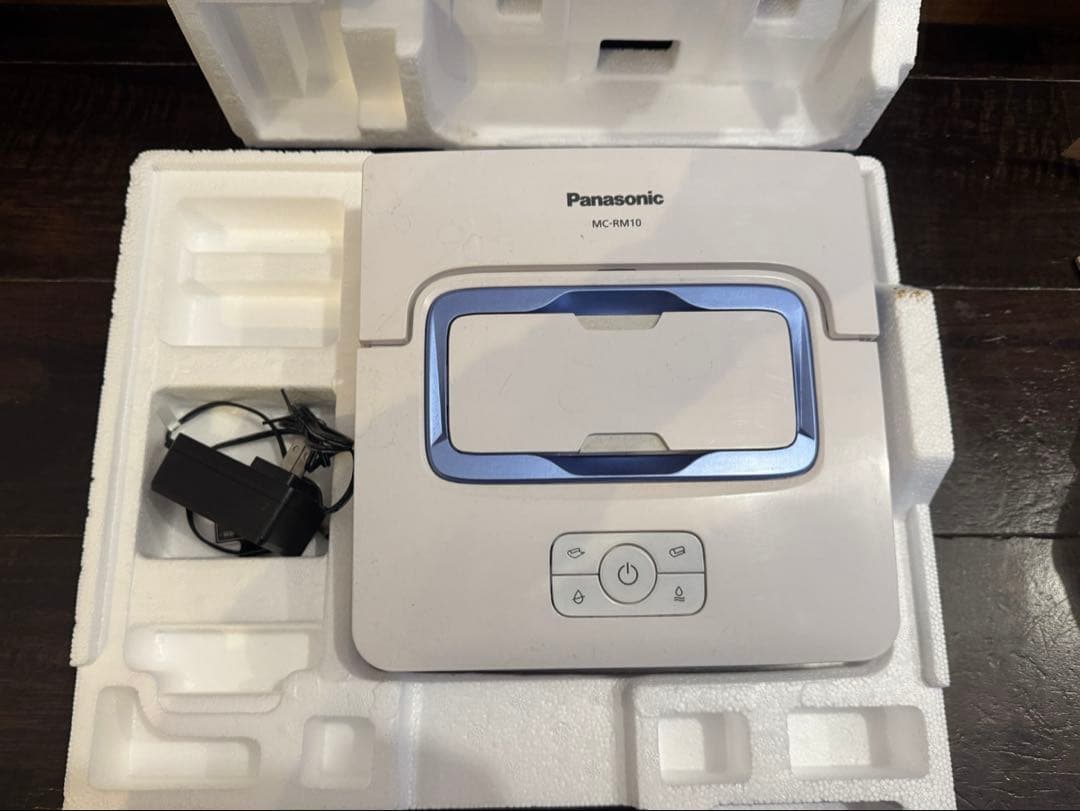 超美品　Panasonic ロボット床拭き掃除機 MC-RM10本体