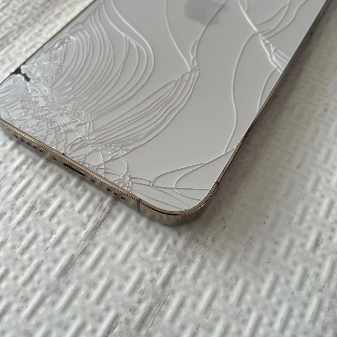Apple iPhone 12 Pro ゴールド　本体