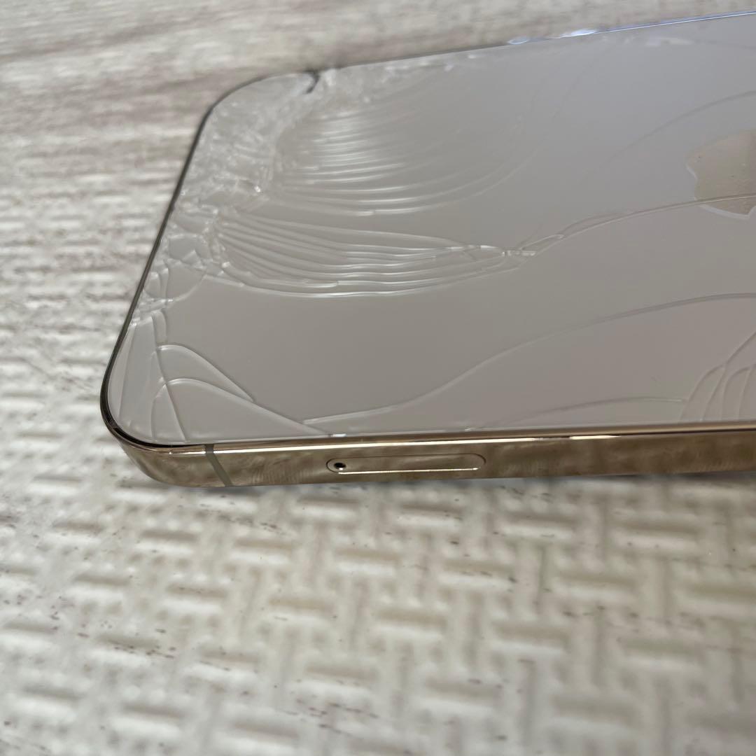 Apple iPhone 12 Pro ゴールド　本体