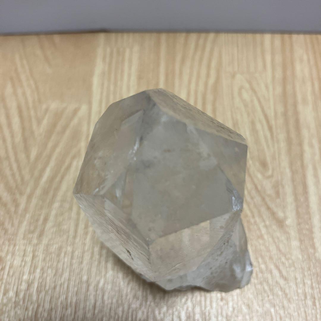 E-壁 水晶 結晶柱 鑑賞石 観賞石 誕生石 置物 飾り インテリア オブジェ