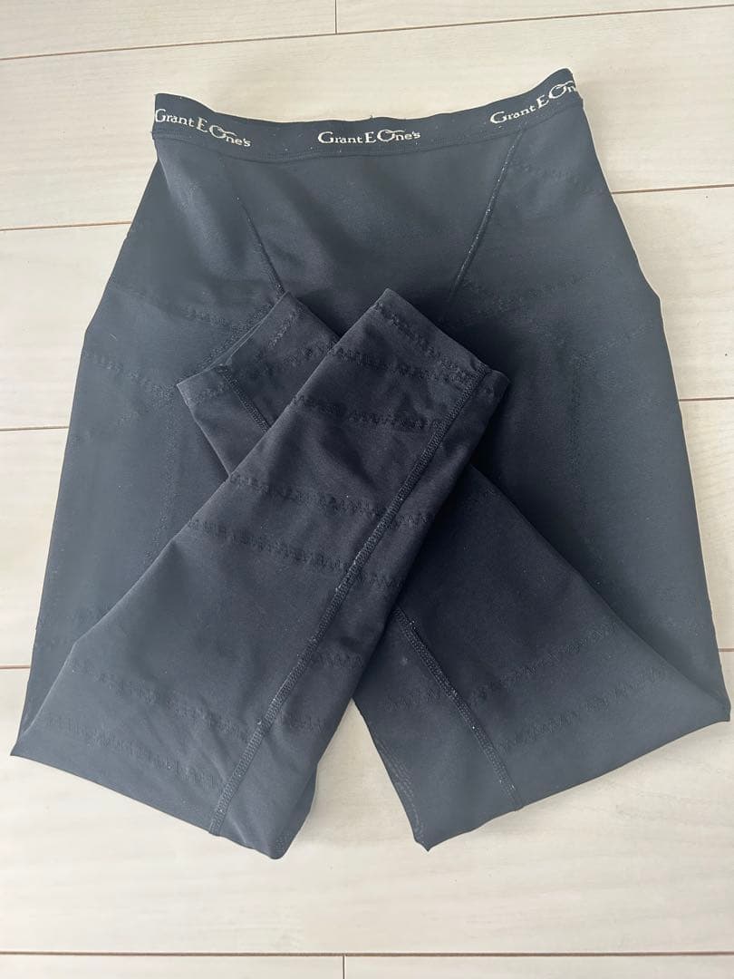 美品　グラントイーワンズ LALA ドレナージュスパッツ 70 骨盤矯正