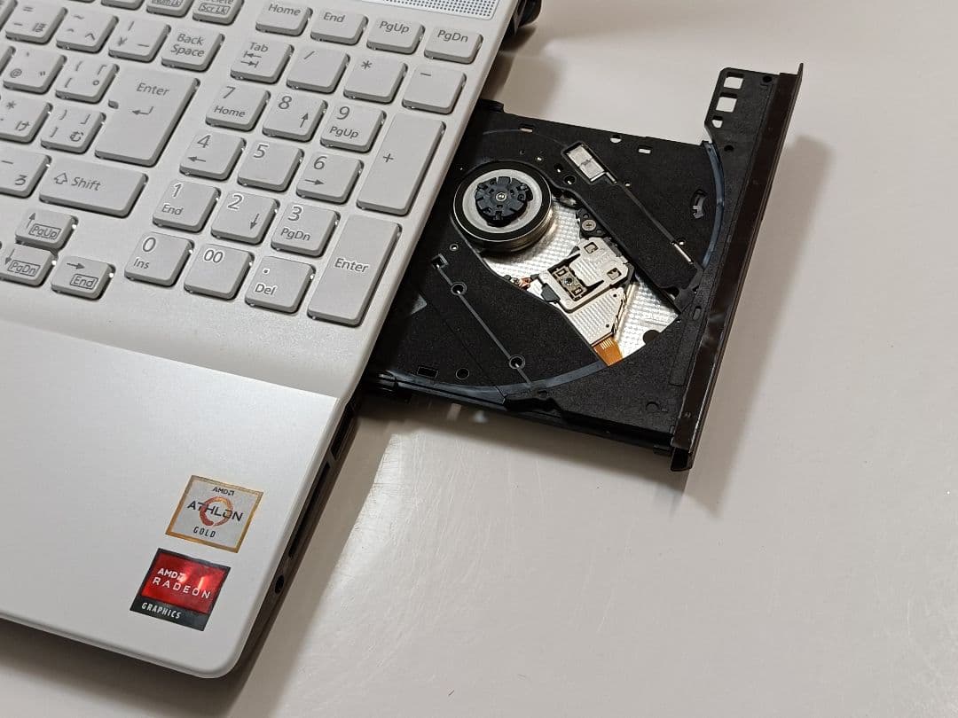 2021年 富士通 Windows11 15.6型 ノートパソコン SSD