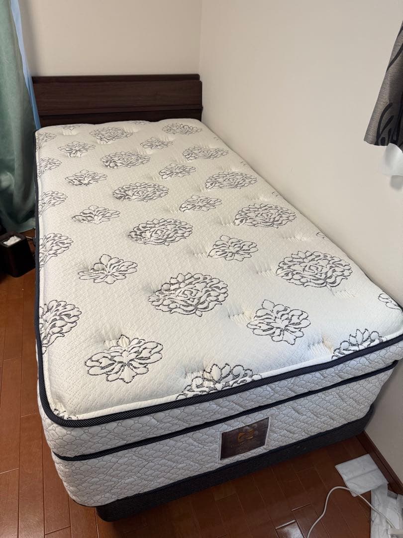 Sealy クラウンジュエル ターコイズ　シモンズボトム、ヘッドボード定価45万