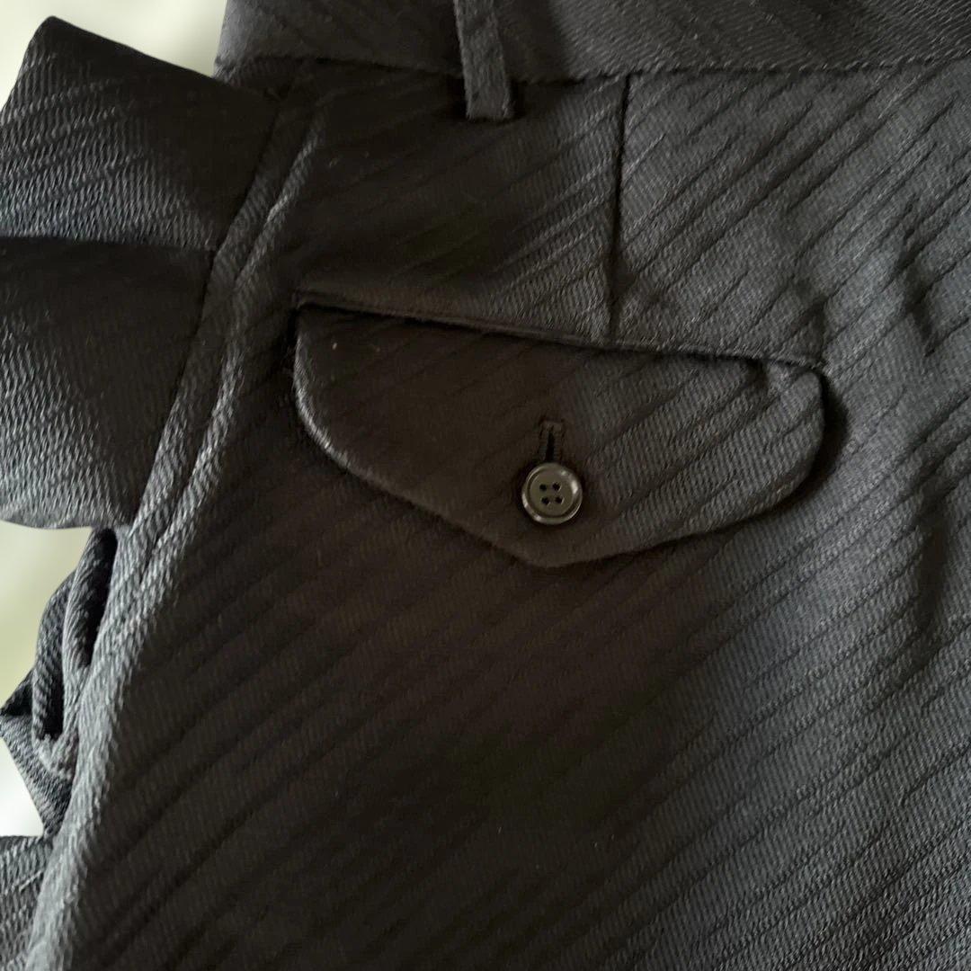 コムデギャルソンオムプリュス25S/S フリル付きサイドジッパー黒ショーツ