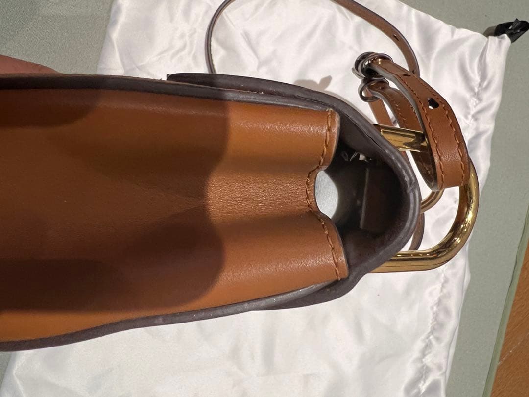 クロエ　スエードレザーラウンドバッグ