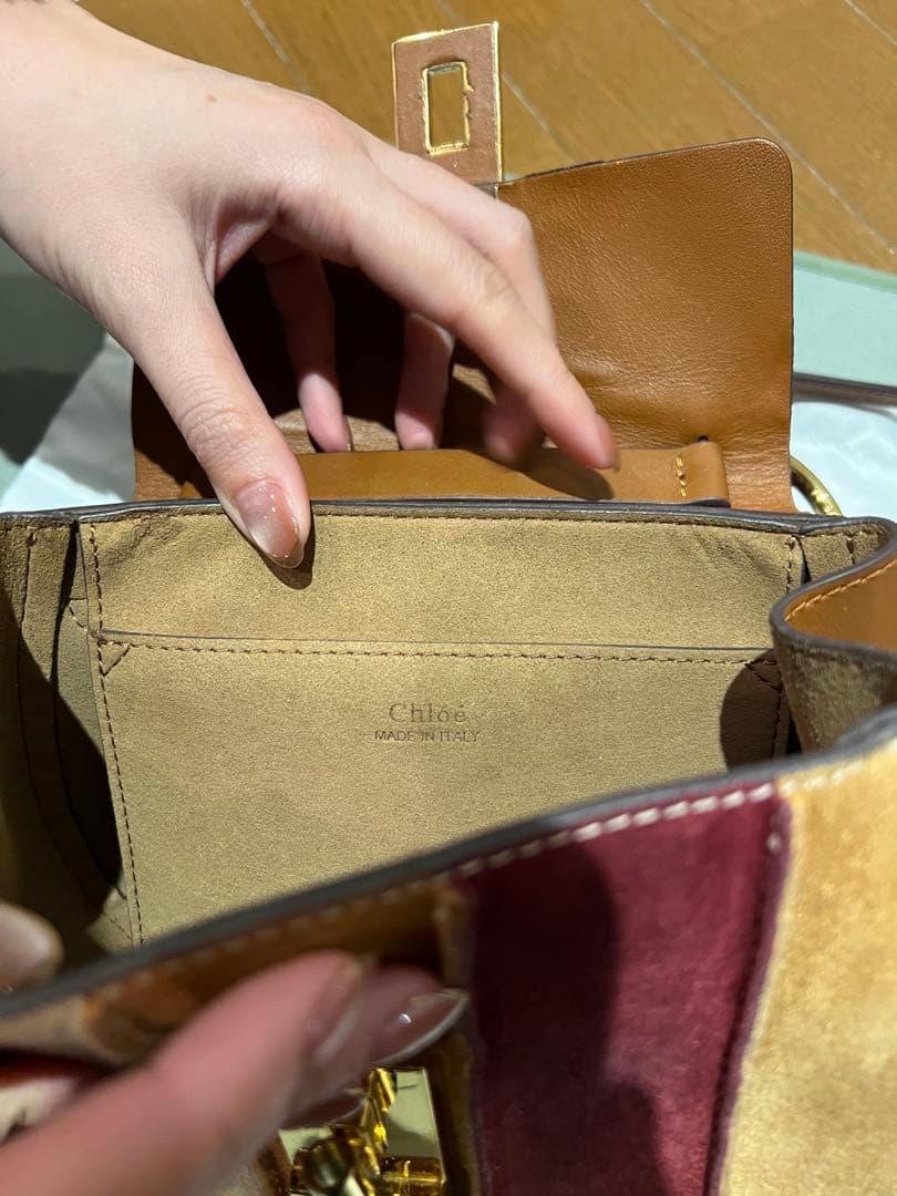 クロエ　スエードレザーラウンドバッグ