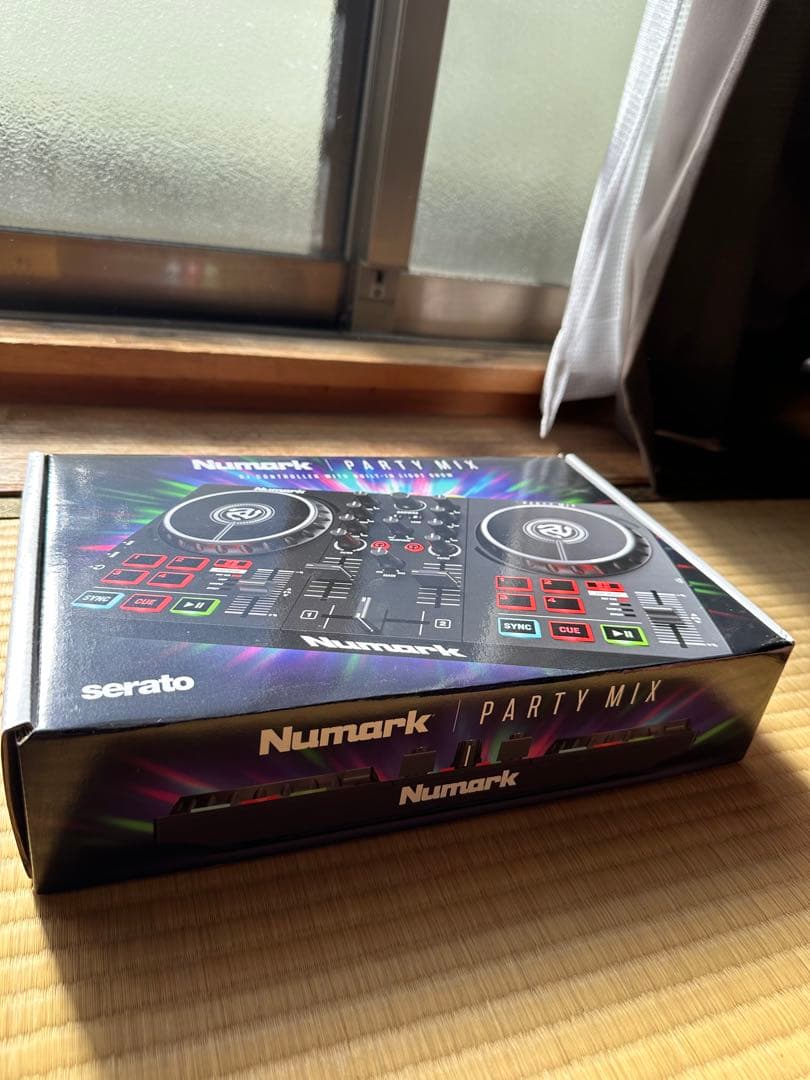 〘 コニ〙Numark Party Mix DJコントローラー